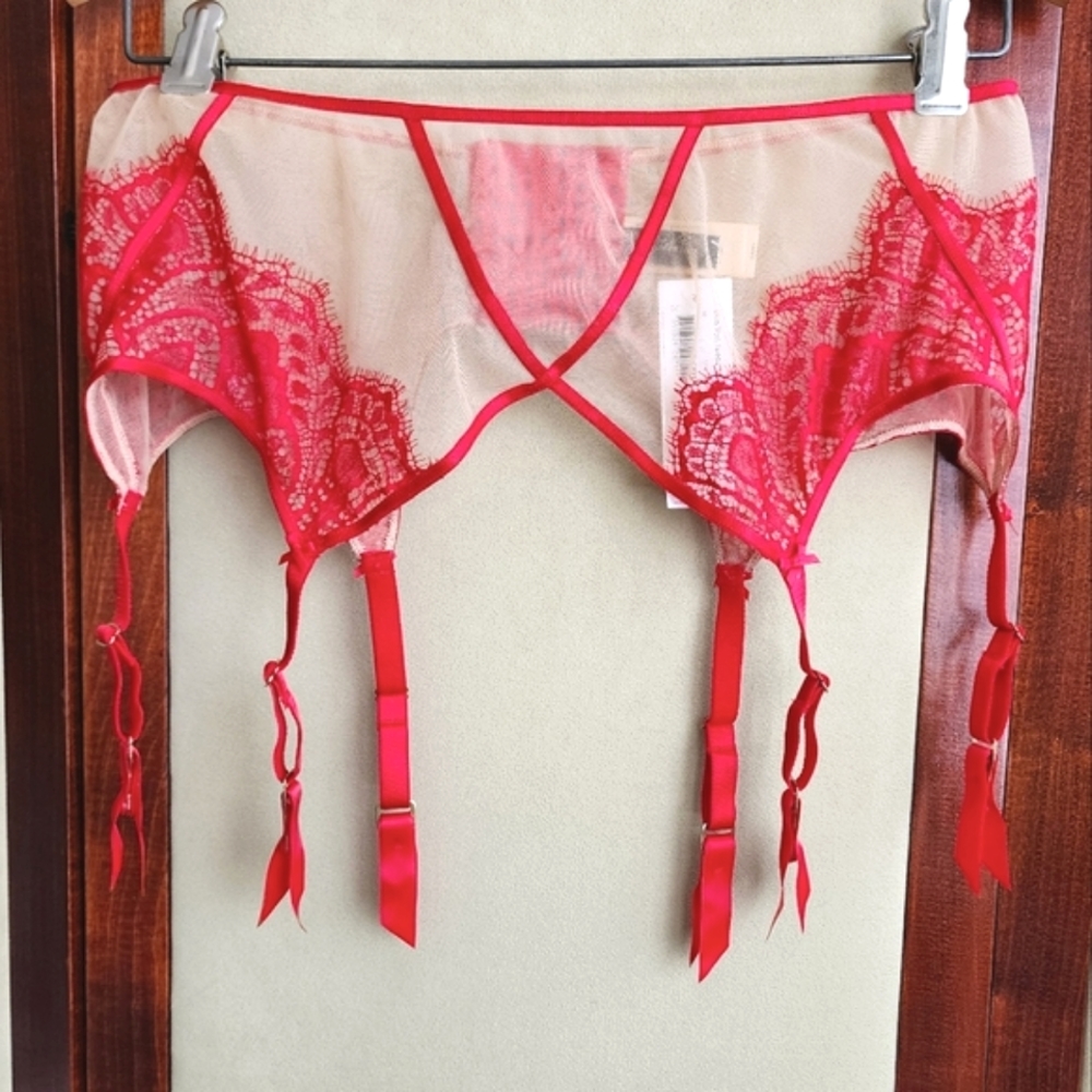 Dita Von Teese Maestra Suspender Belt Red XL